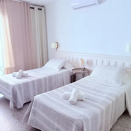 호텔 L'illa 또사데마르