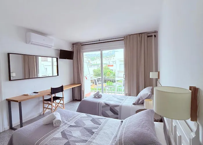 L'illa מלון טוסה דה מאר