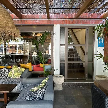L'Illa Hotel Otel *