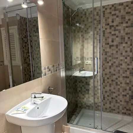 L'Illa Hotel Otel