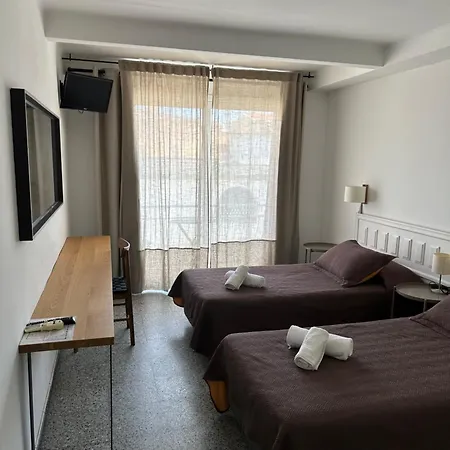 L'Illa Hotel Otel *