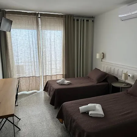 L'Illa Hotel *