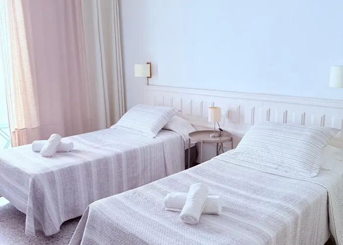 酒店 L'illa 滨海托萨